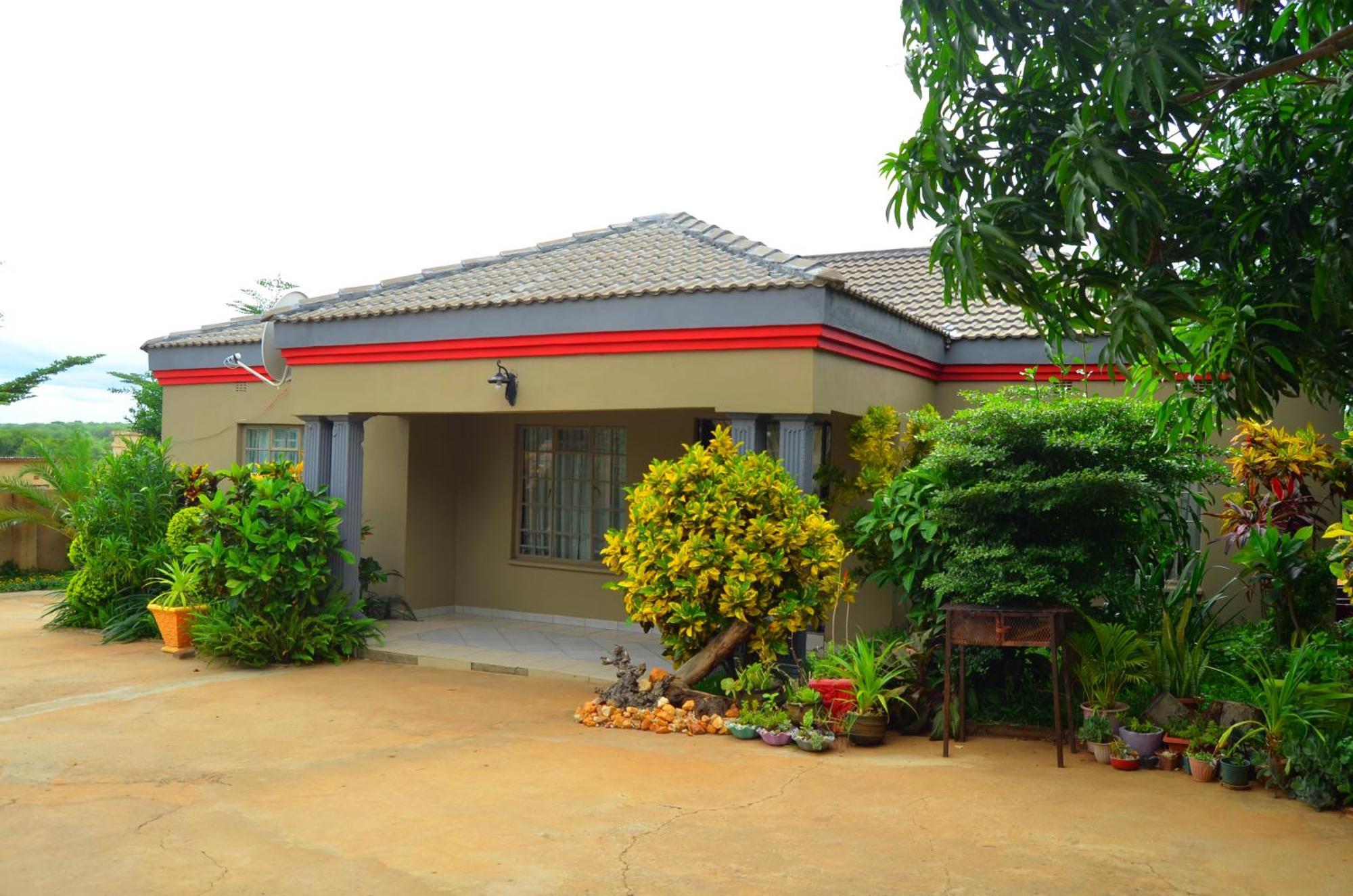 Chobe Kulotu Guest House Kasane Exterior photo