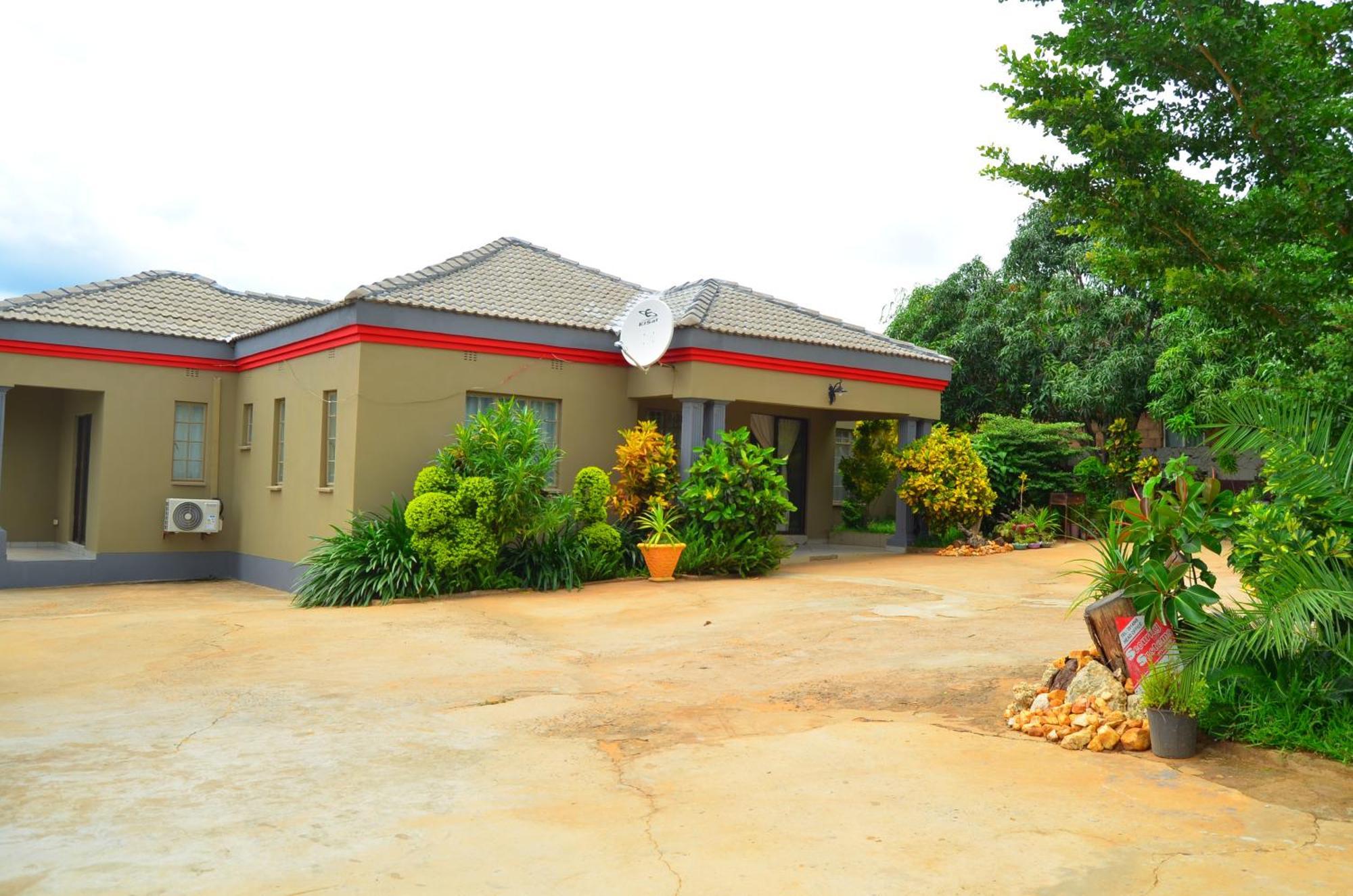 Chobe Kulotu Guest House Kasane Exterior photo