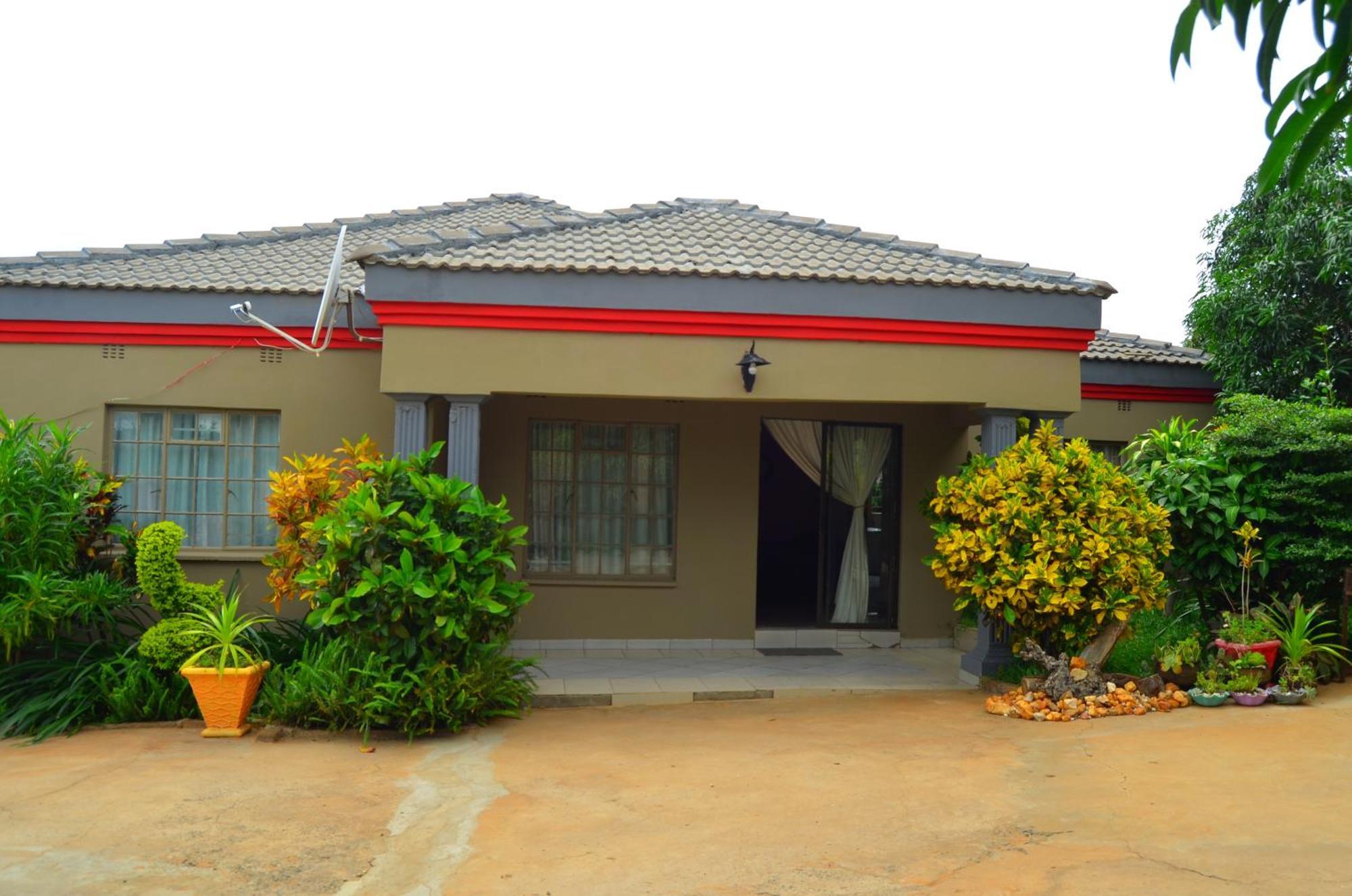 Chobe Kulotu Guest House Kasane Exterior photo